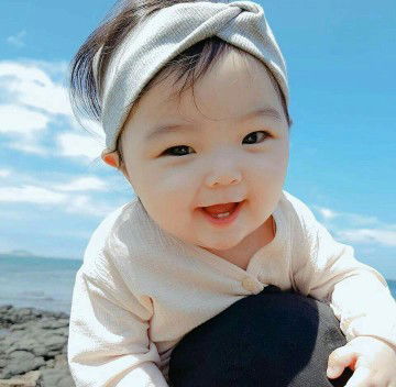 uyun naqiyah profile icon