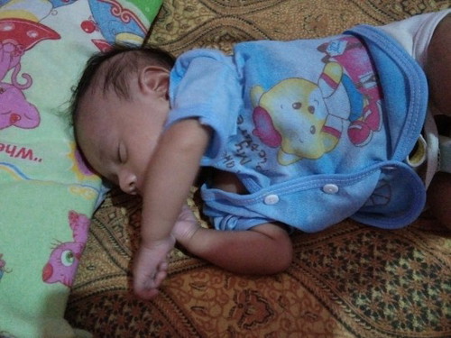 bayi tidur