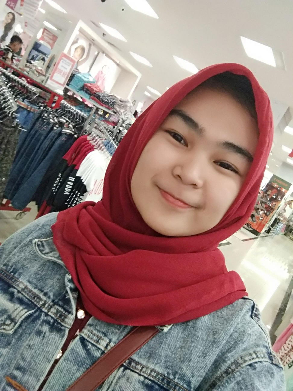 Maya yuniar profile icon