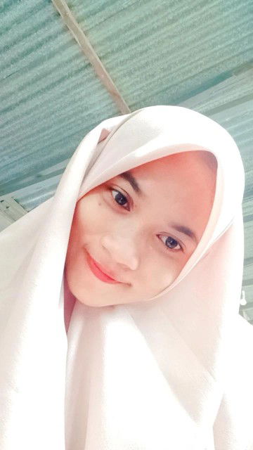 tri hapsari profile icon