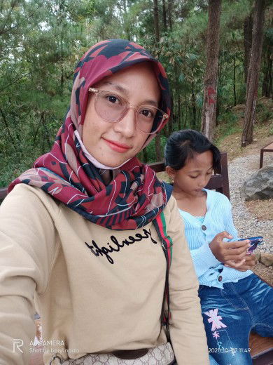 Candra Fitria profile icon