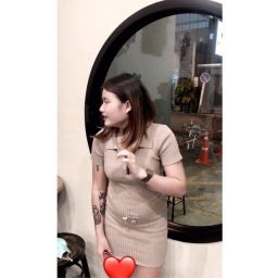 ฝน หยี๋’ profile icon