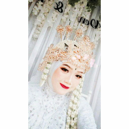 indah safitri profile icon