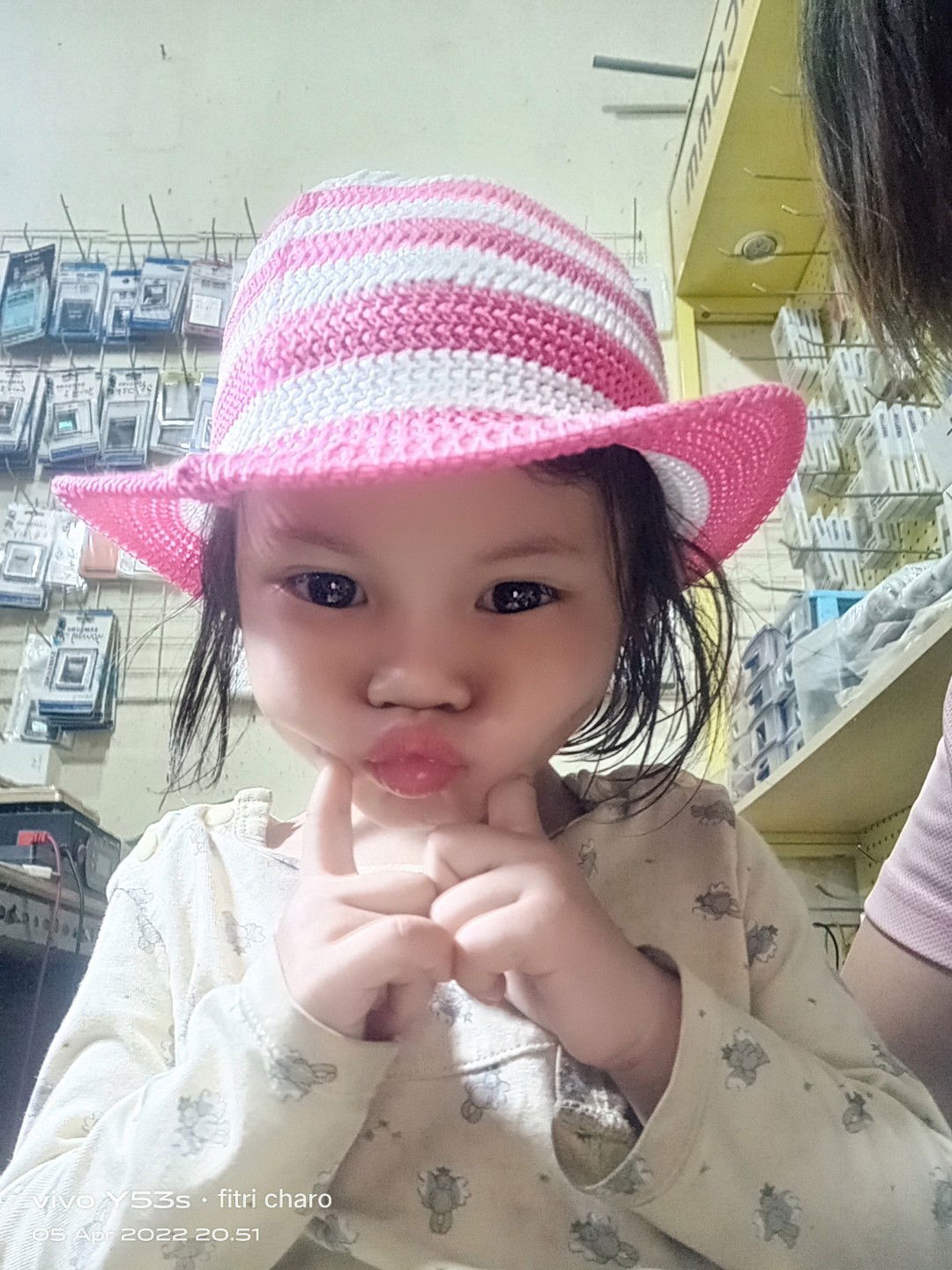 Fitri Charo profile icon