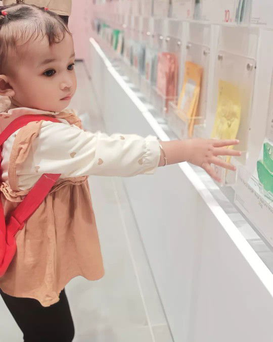 Putri Damayanti profile icon