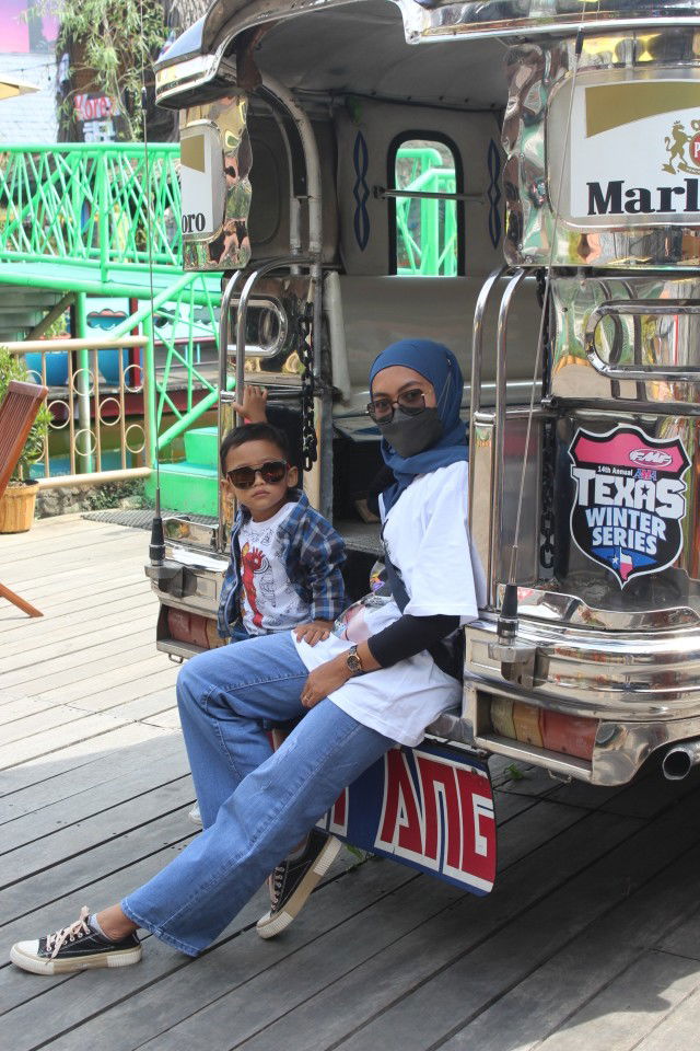 Liya Sri Lestari profile icon