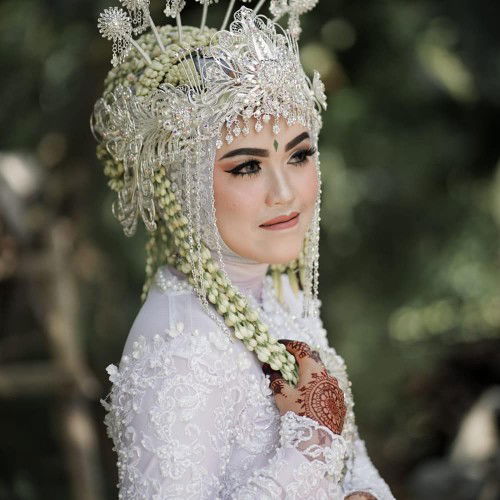 Sri Rahayu profile icon