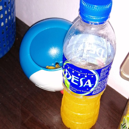 makan iberet minum air jus tropicana twister .