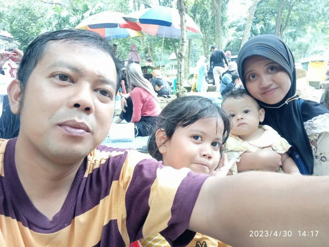 Indri Komalasari profile icon