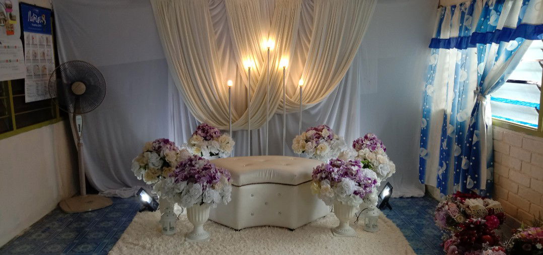 Annur Dhiya profile icon