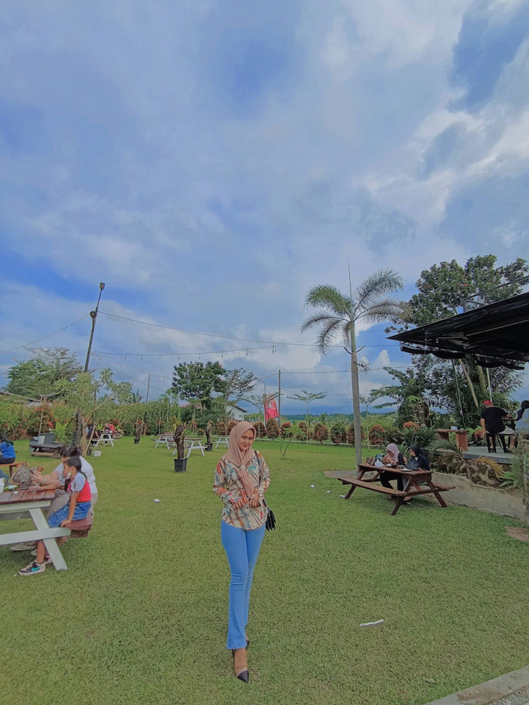 Nur Zannah profile icon