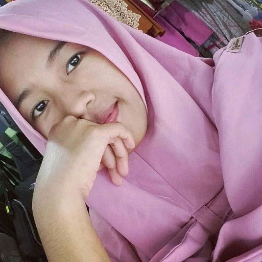 Indah Marsellinna profile icon