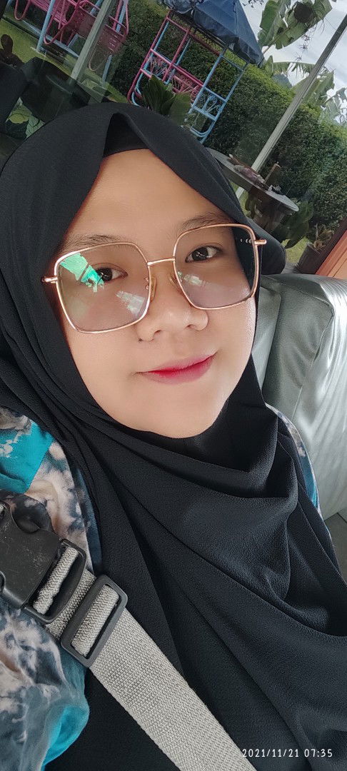 Suci Lestari profile icon