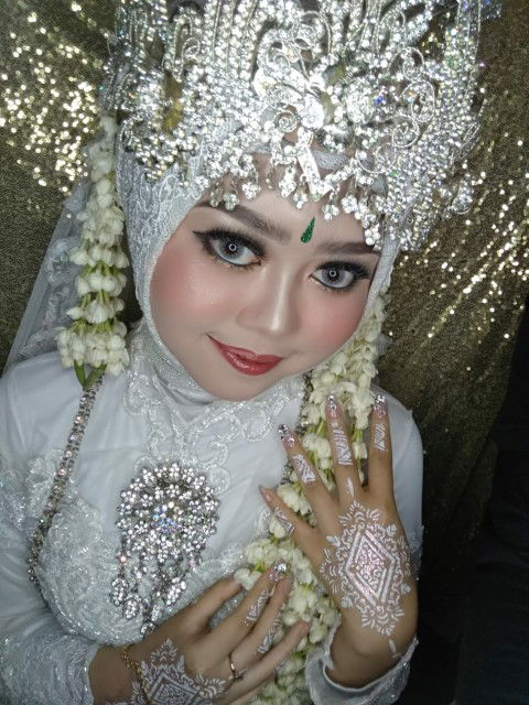 Yuli Andriani profile icon