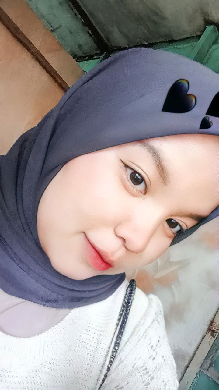 Putry Hanapi profile icon