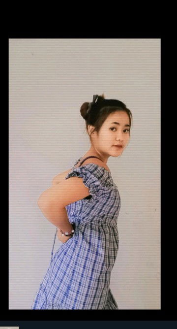 Selly Silviani profile icon