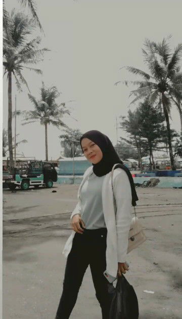 putri L profile icon