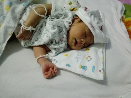 ชื่อน้องพีชครับ