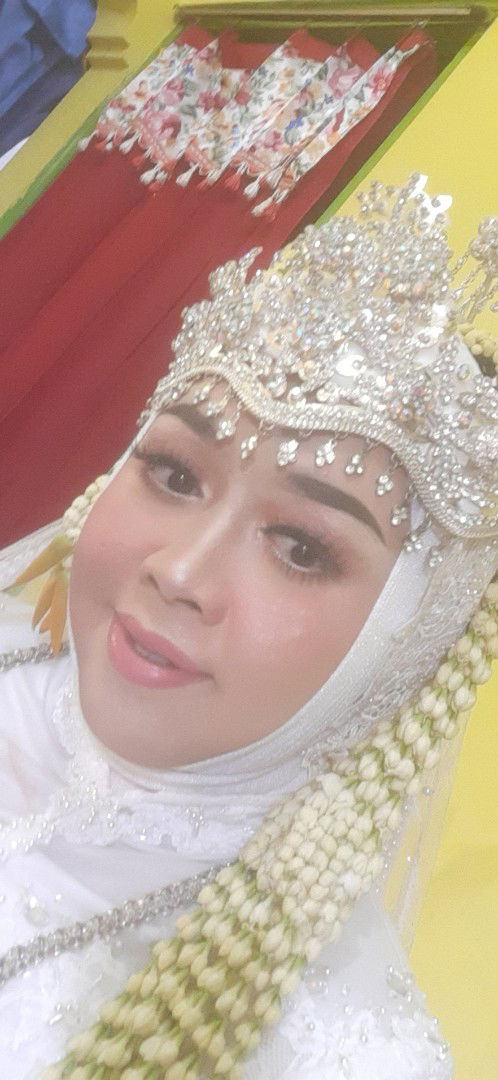 Annisa Maulida profile icon