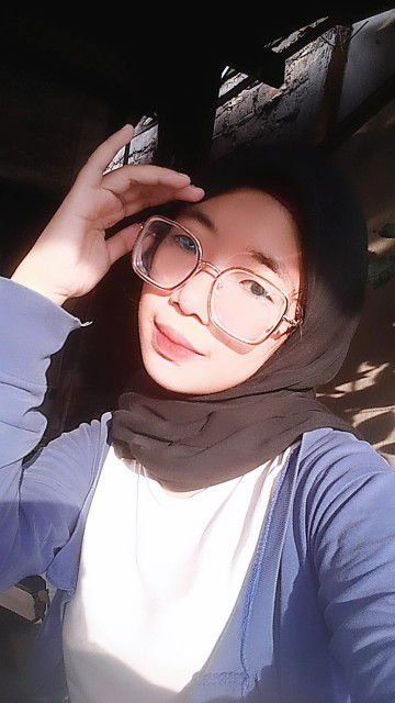 Riska Putri profile icon