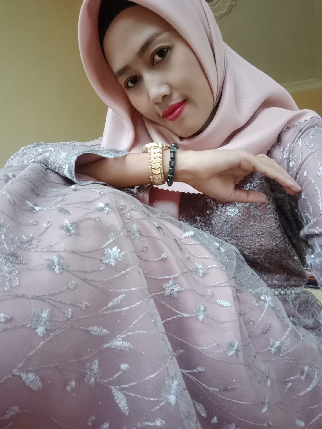 Leni karlina profile icon