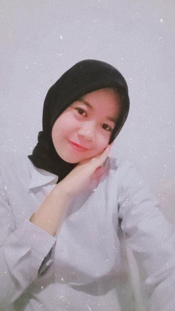 Queen Dini Islami profile icon