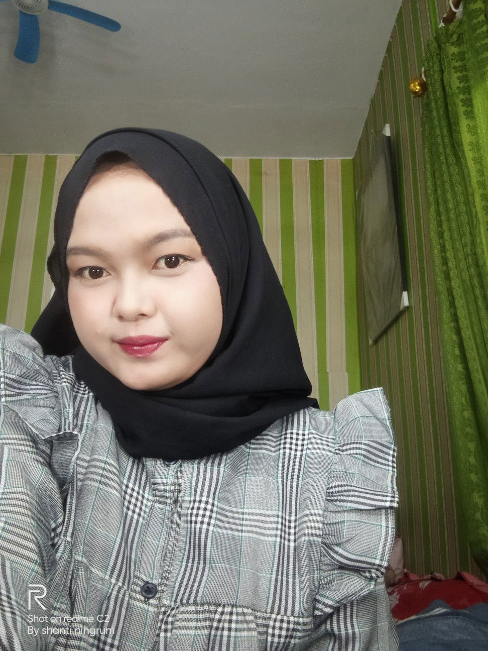 Shanti ningrum profile icon
