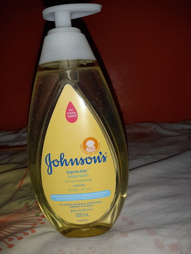 Johnson's baby bath