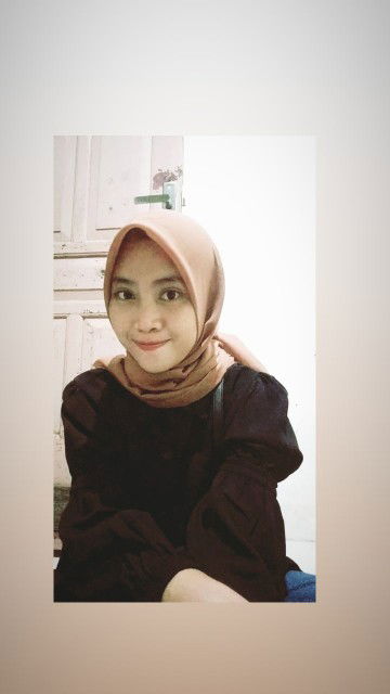 Siti nur laili profile icon