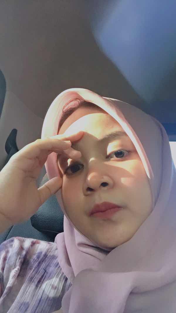 fitriyaambar sari profile icon