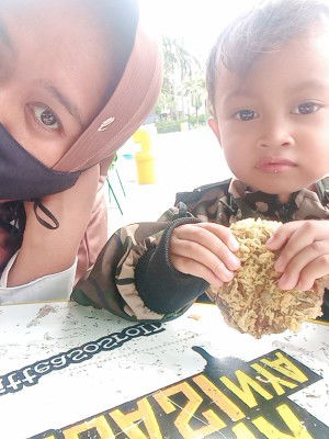 nares mom profile icon