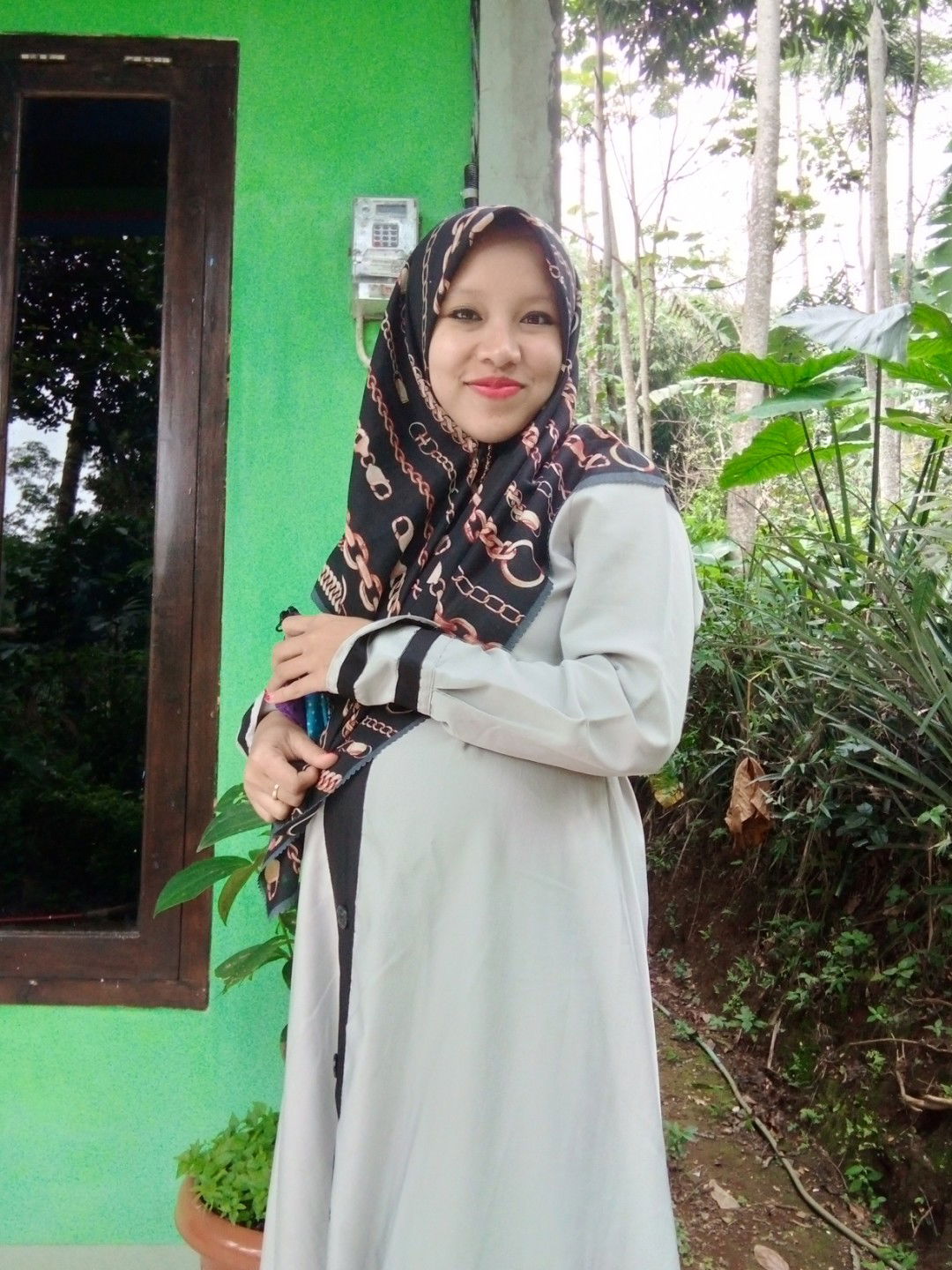 Siti muthoharoh profile icon