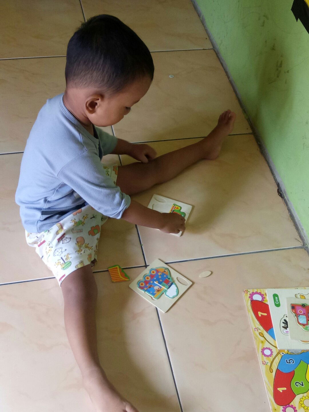 Yulia Riskawati profile icon