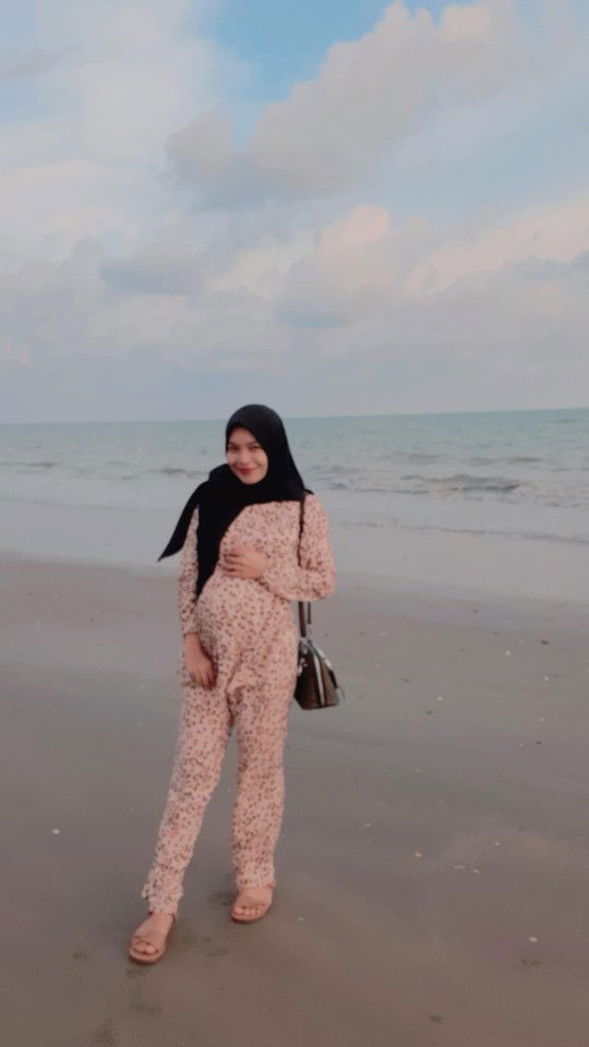 Ayu Safitri profile icon