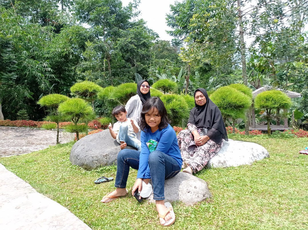 nia puspita profile icon