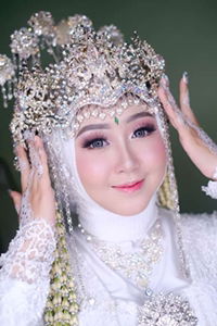 Vika Nur profile icon