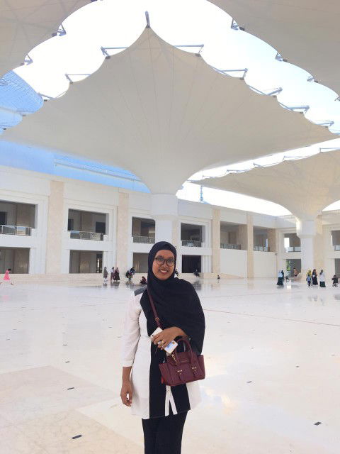 Desy Hariati profile icon