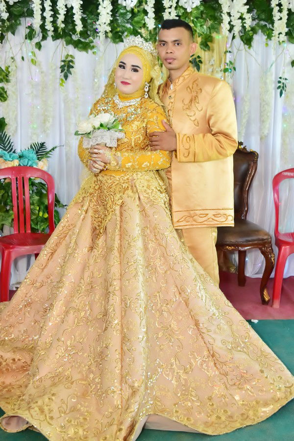 febri anggun profile icon