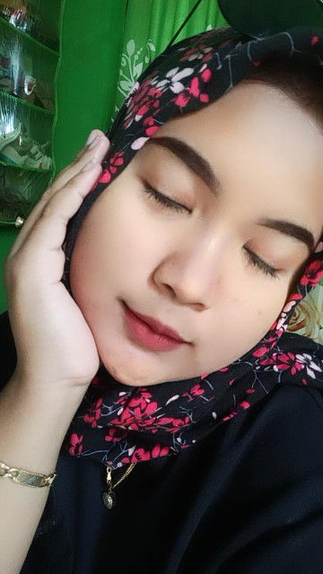 Desi Sapitri profile icon