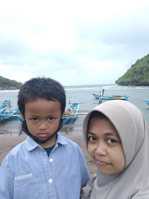 Triana sulistyarini profile icon