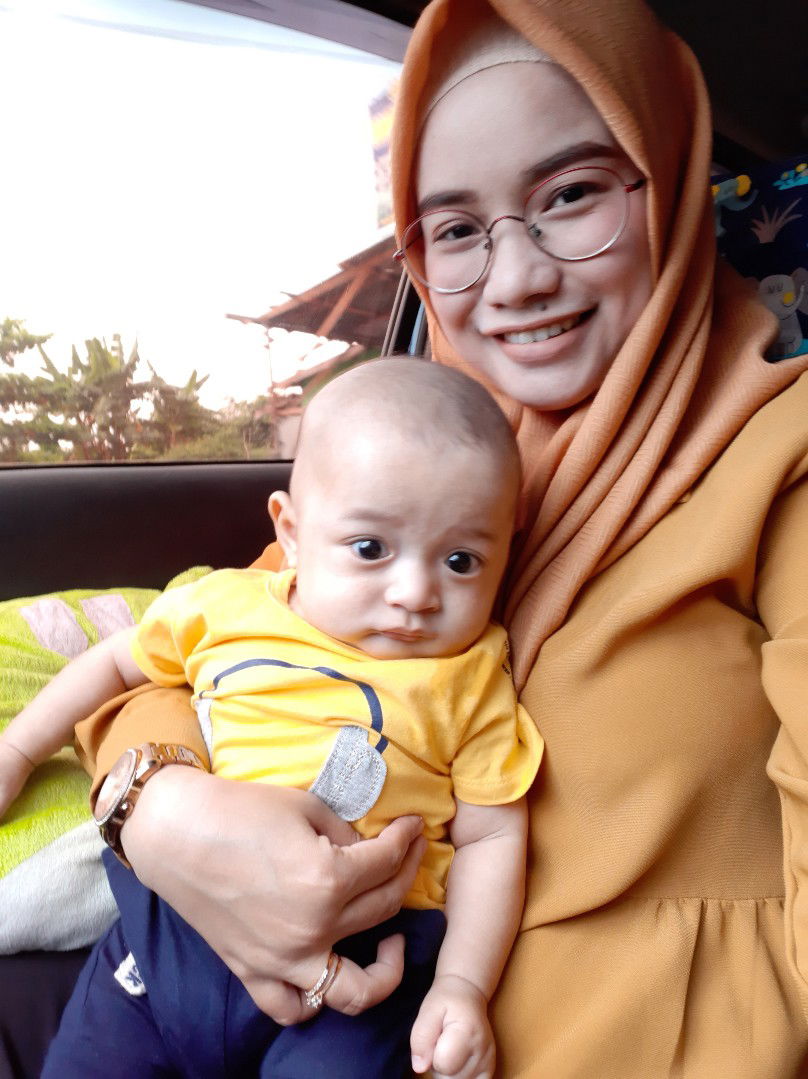 dwi yulia lestari profile icon