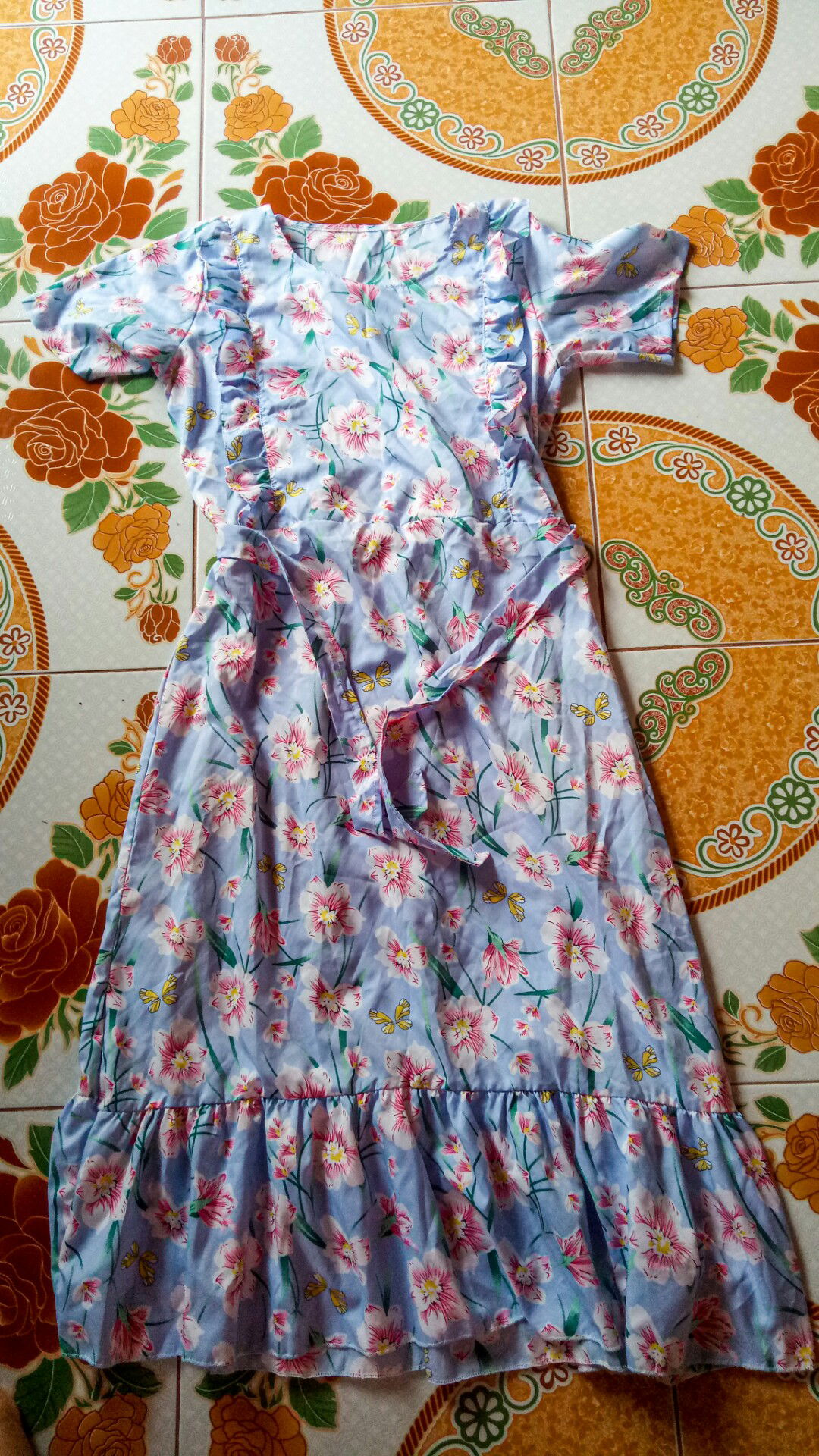 ส่งต่อชุดคลุมท้อง สวยๆจ้า  ?? พร้อมโอนส่งฟรีค่ะ