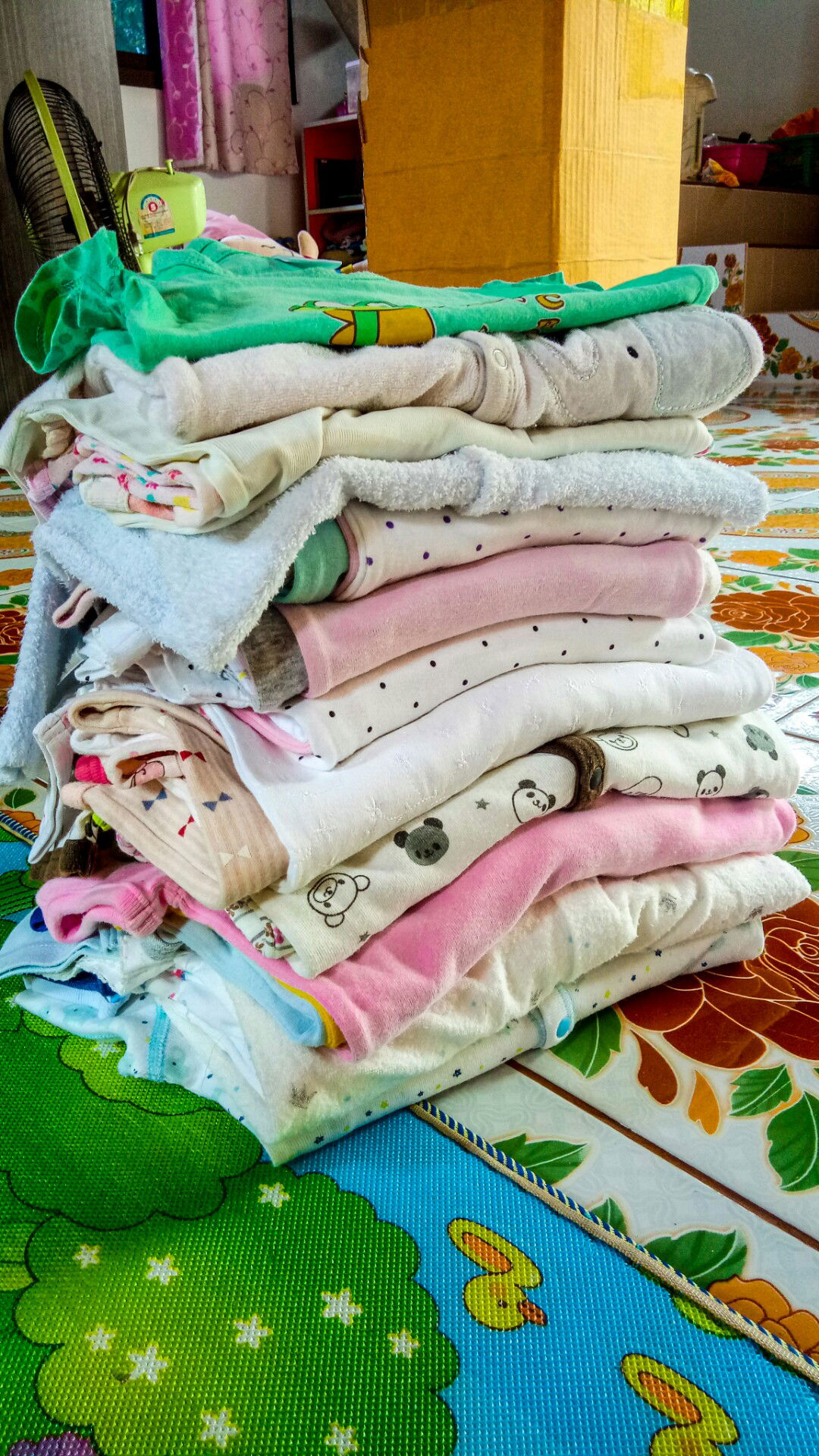 ขอคุณแม่งบน้อย  ออกค่าส่งเซตละ50 พอค่ะ ??