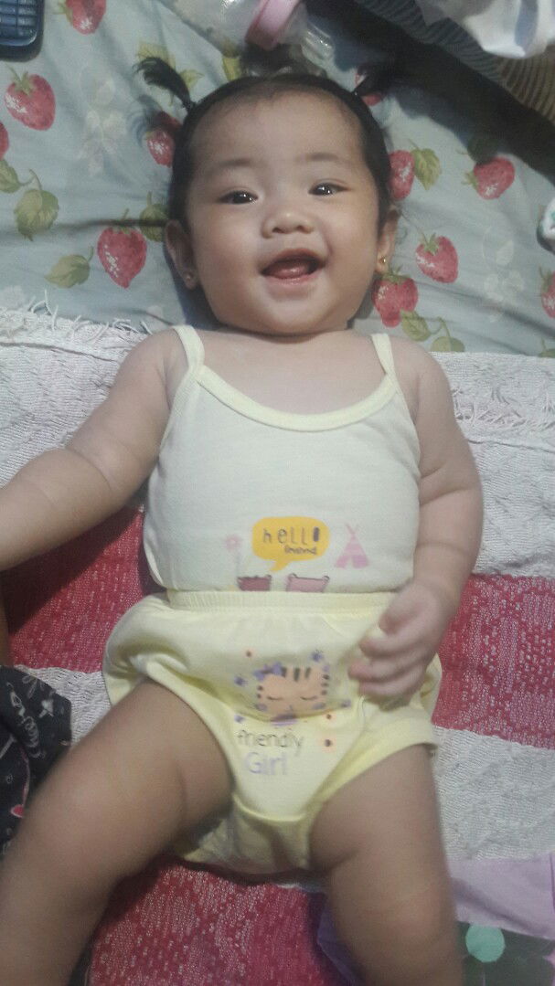 Looking for baby sitter