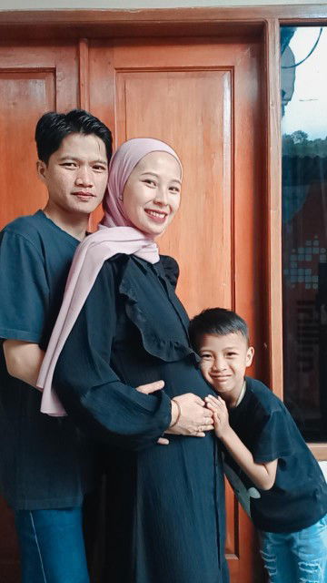 Dewi Agusthiny profile icon