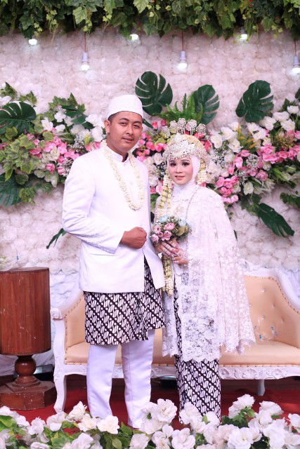 Reni Pitriyani profile icon