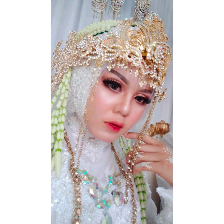 sriwahyuni profile icon