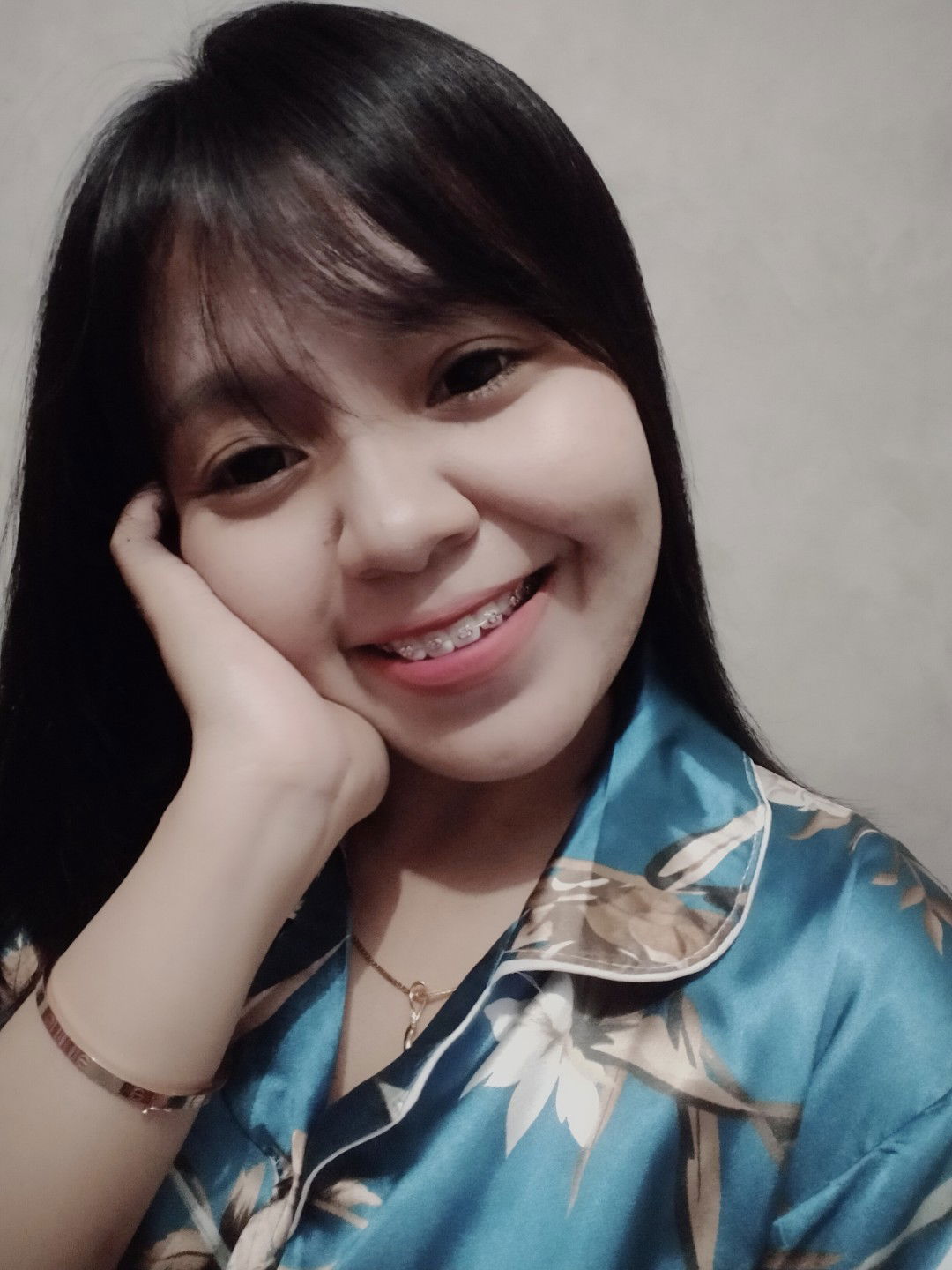 Risqi Nuraini profile icon