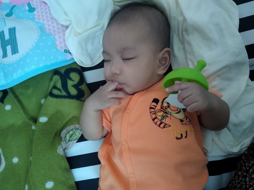 น้องหวงของเล่นมาก