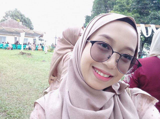 Yasmin Almira profile icon